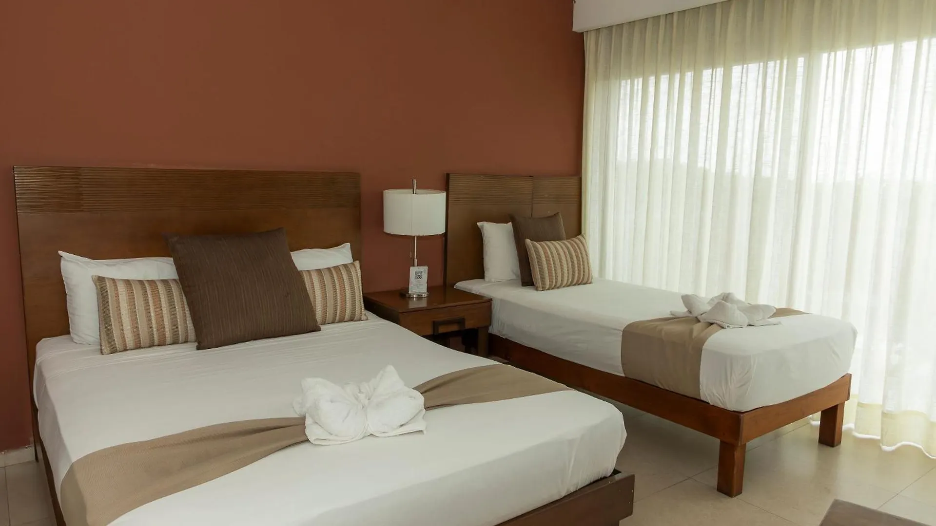 Hotel Quinto Sole Mahahual 4*,